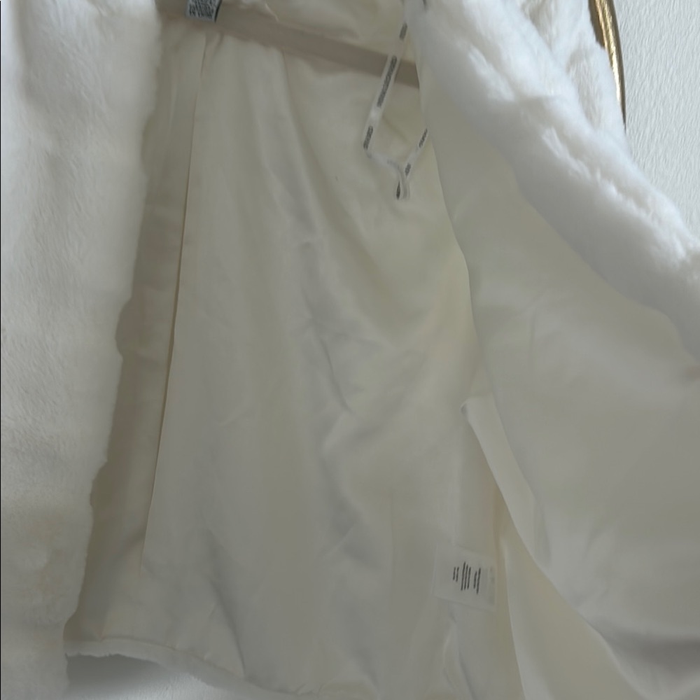 Nina Leonard Ivory Faux Fur Jacket - Picture 4 of 9